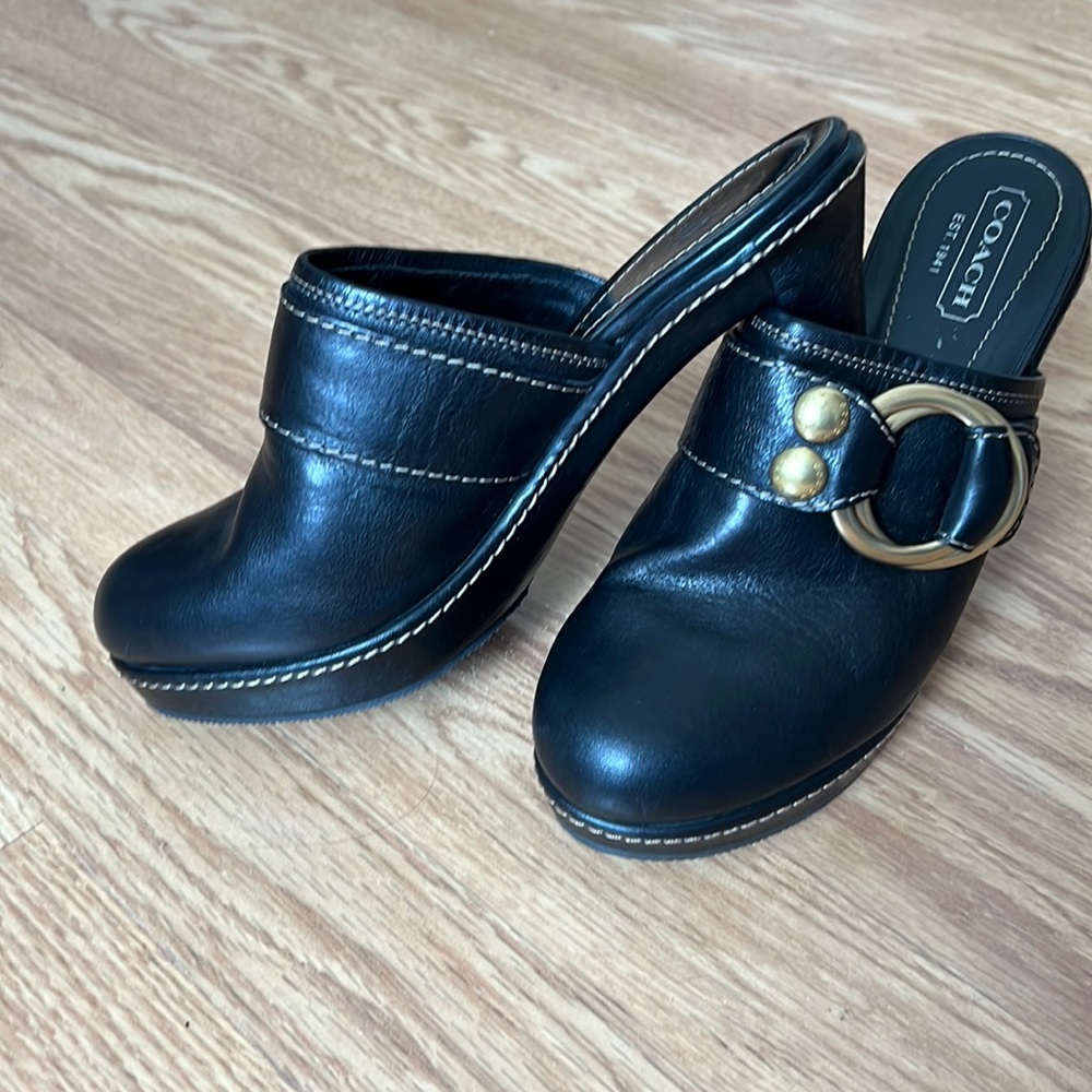 COACH Mules Heel very wobbly, needs repairing
